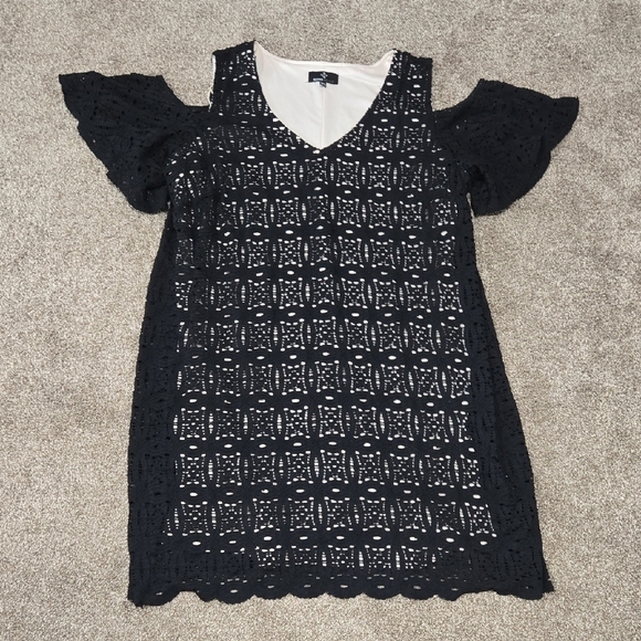 Ronni Nicole Dresses & Skirts - Ronni Nicole‎ Black Lace Cold Shoulder Dress Midi Dress Size 22W